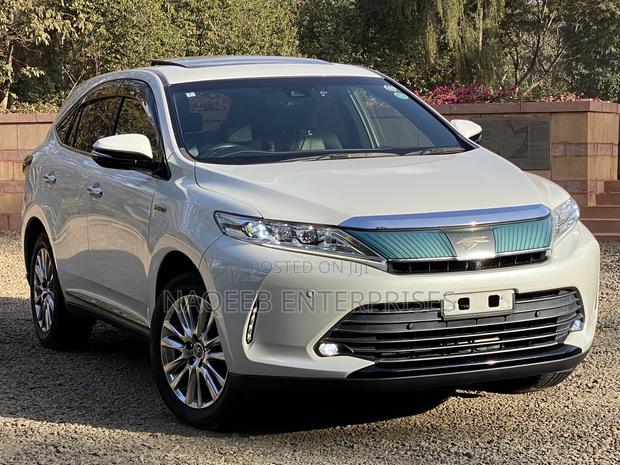 Toyota Harrier 2.5 Hybrid 4WD 2018 Pearl