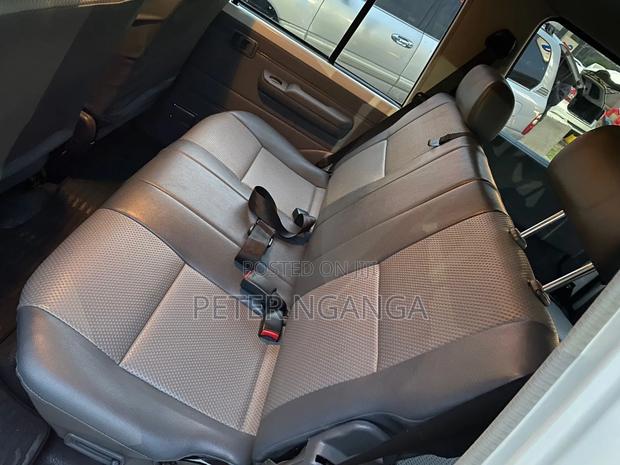 Toyota Land Cruiser 2016 White