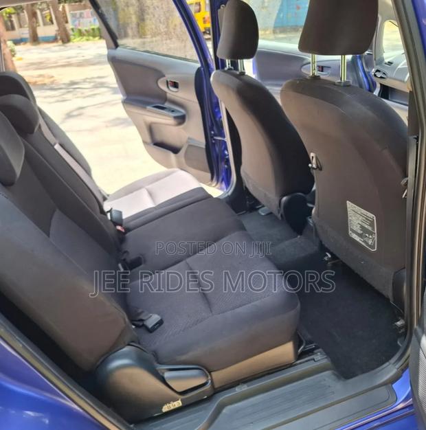Toyota Wish 2017 Blue