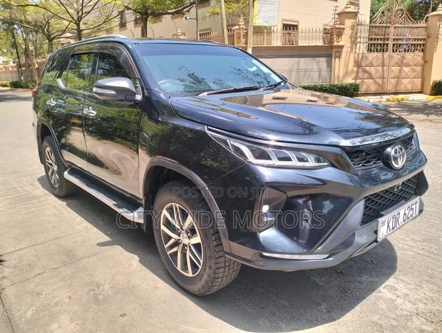 Toyota Fortuner 2017 Black