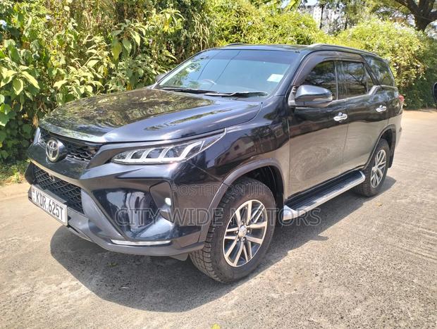 Toyota Fortuner 2017 Black