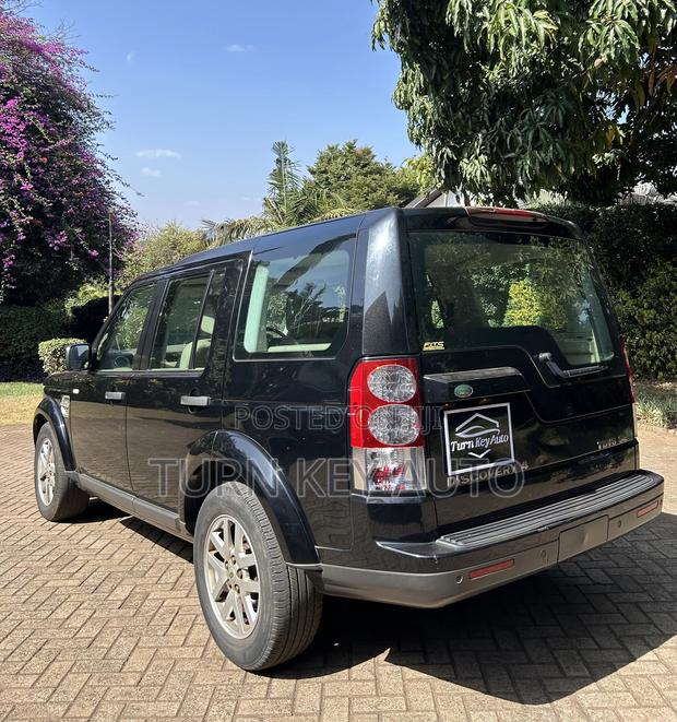 Land Rover Discovery 2010 Black