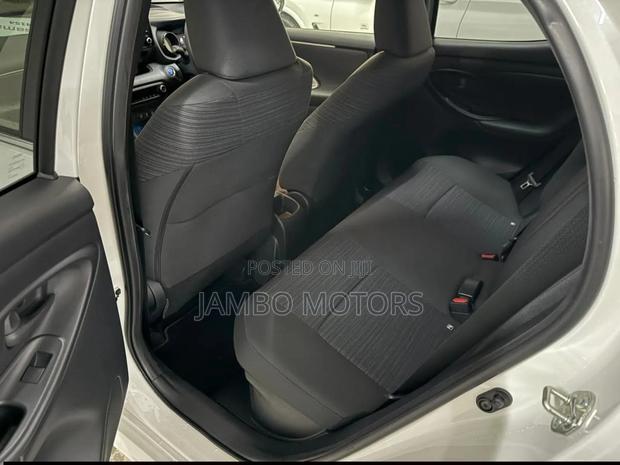 Toyota Yaris 1.5 Sedan LE 2020 White