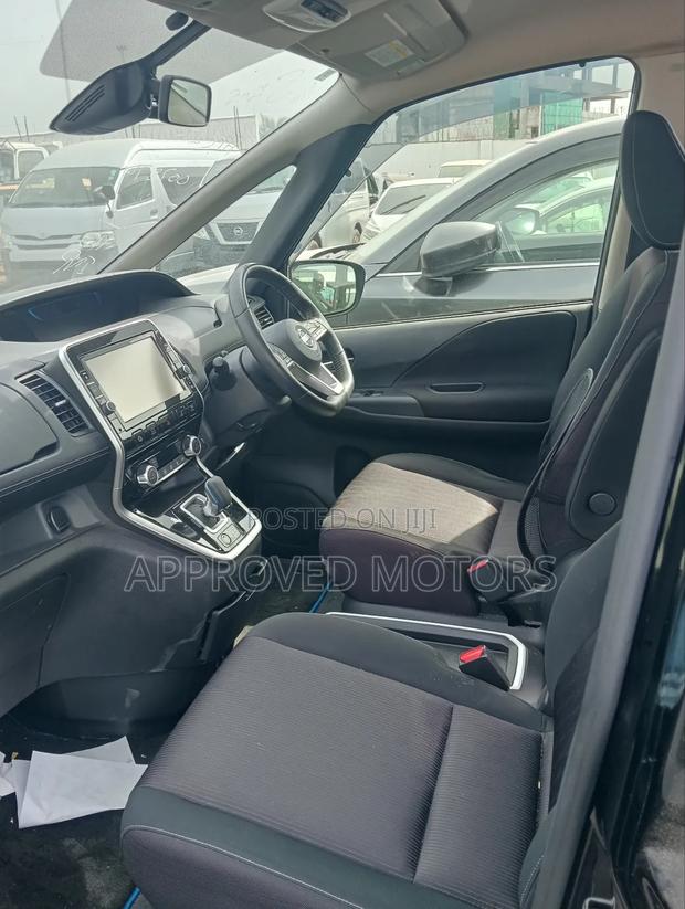 Nissan Serena 2018 Black