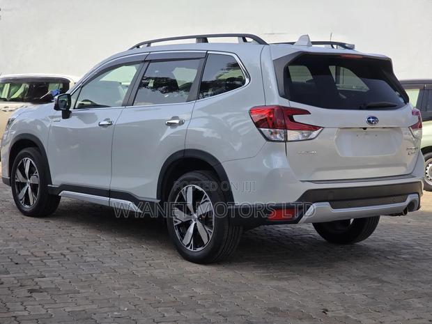 Subaru Forester 2018 White