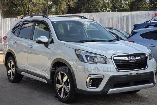Subaru Forester 2018 White