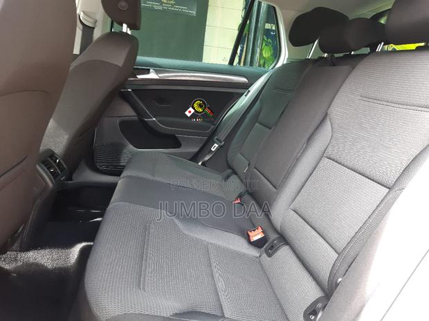 Volkswagen Golf TSI SE FWD 2018 White