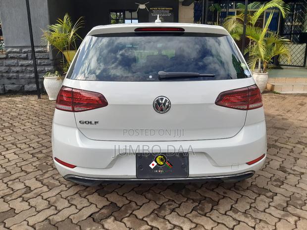 Volkswagen Golf TSI SE FWD 2018 White