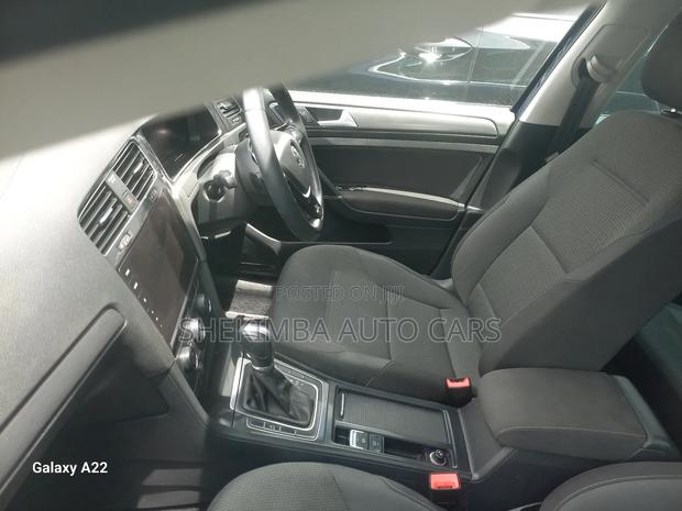 Volkswagen Golf Variant 2019 Blue