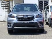 Subaru Forester Premium AWD 2019 Gray for sale