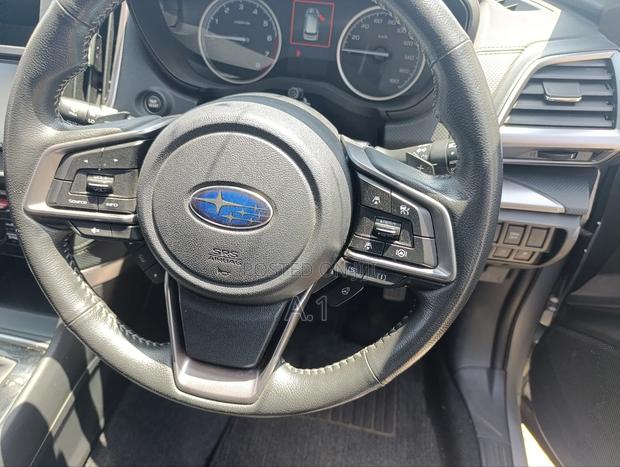 Subaru Forester Premium AWD 2019 Gray