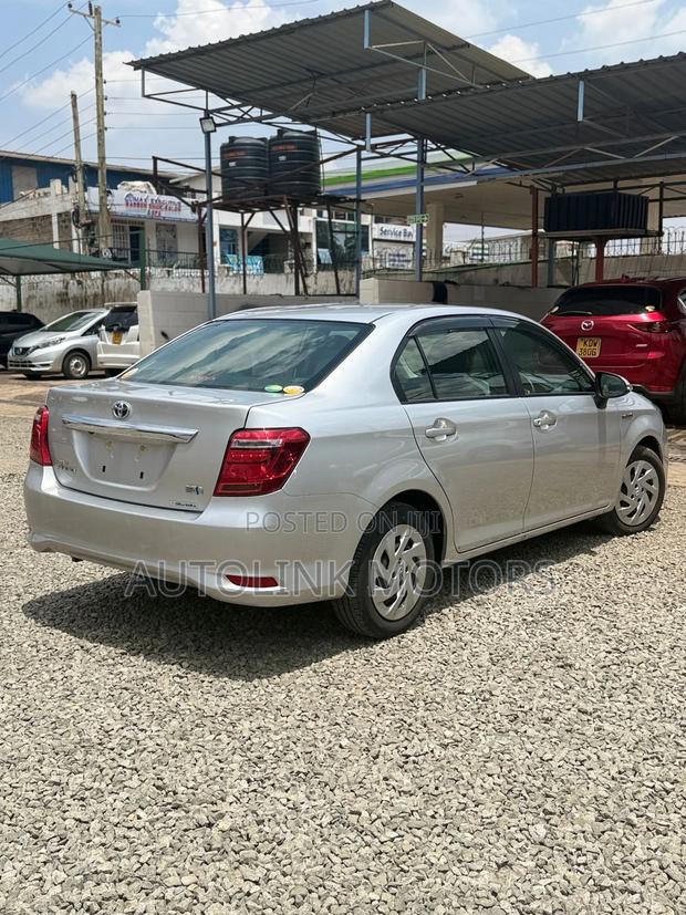 Toyota Axio 1.5 Hybrid 2WD 2019 White