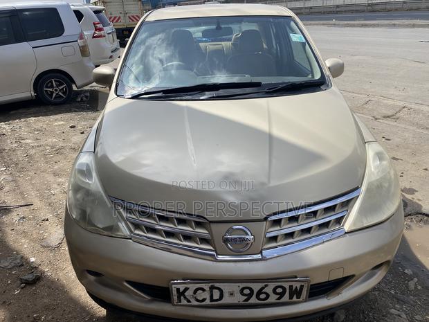 Nissan Tiida 1.5L 16V 2010 Gold