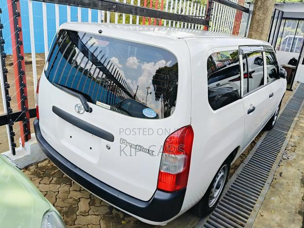 Toyota Probox 1.5 DX 2WD 2018 White