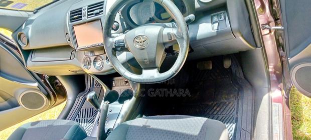 Toyota Vanguard 2011 Burgundy
