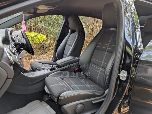 Mercedes-Benz GLA 250 2017 Black