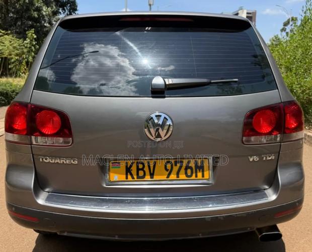Volkswagen Touareg 2007 Gray