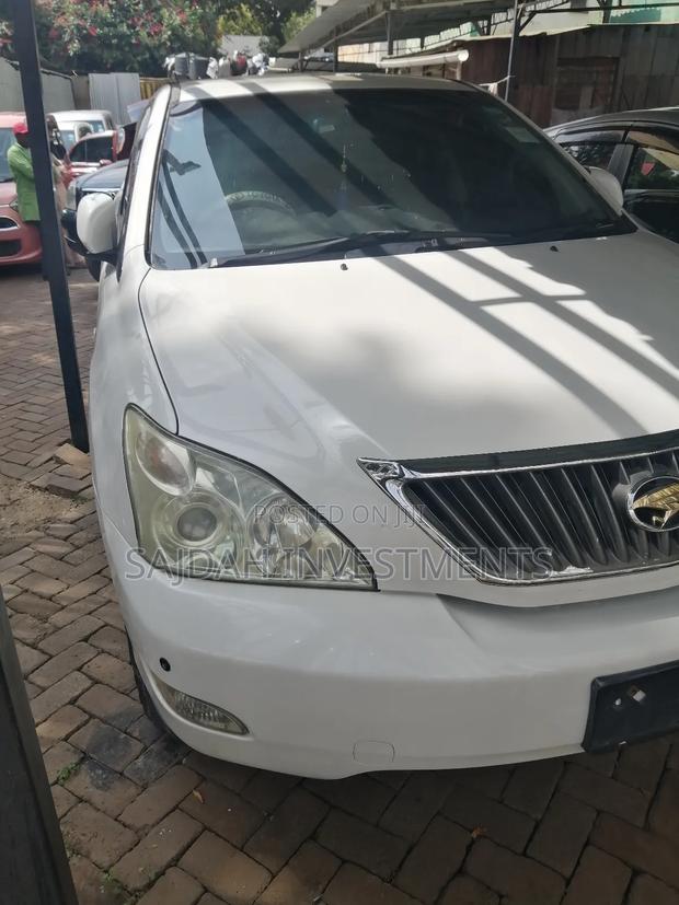 Toyota Harrier 240G 2009 White