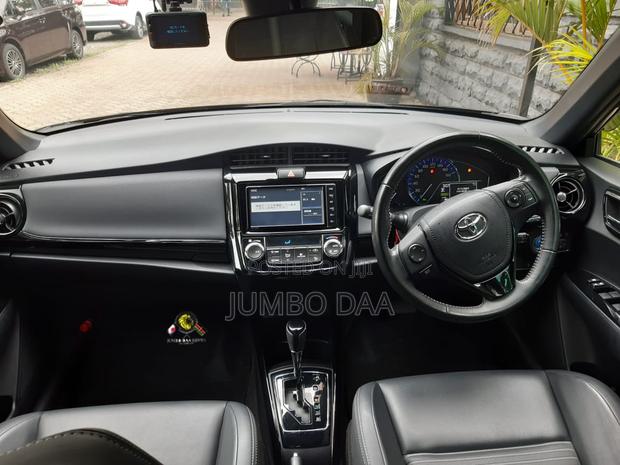 Toyota Corolla Fielder 1.5 Hybrid FWD 2018 Black