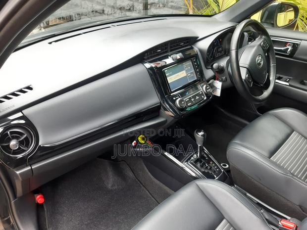 Toyota Corolla Fielder 1.5 Hybrid FWD 2018 Black