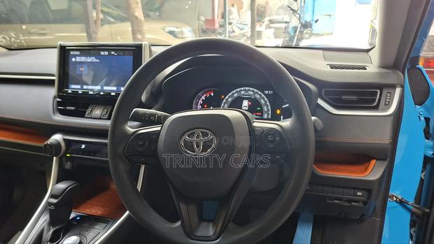 Toyota RAV4 Adventure 2019 Blue