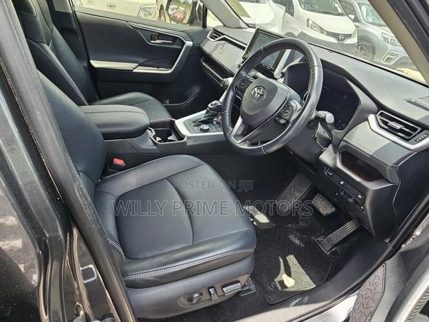 Toyota RAV4 2019 Gray