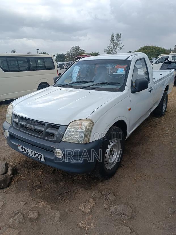 Isuzu D-MAX 2007 White
