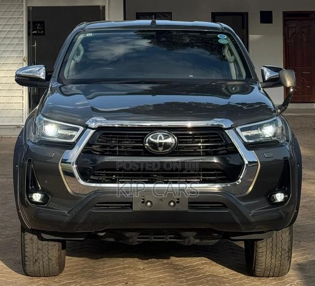 Toyota Hilux Revo Double Cab Deisel 2.4 AWD 2020 Gray