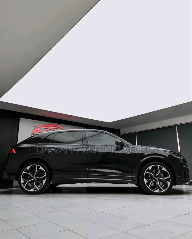Audi RS Q8 2021 Black