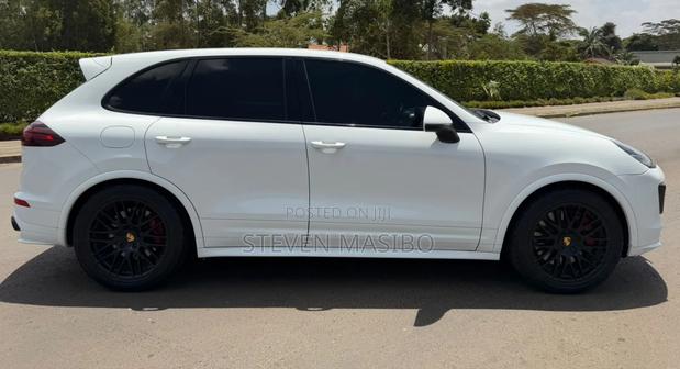 Porsche Cayenne GTS 4dr SUV AWD (3.6L 6cyl Turbo 8A) 2015 White