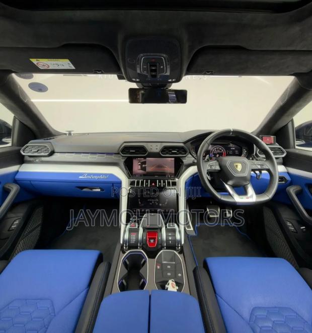 Lamborghini Urus 2021 Blue