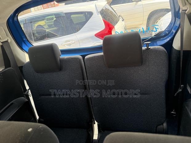Toyota Sienta 1.5 Hybrid FWD (6-seater) 2018 Blue