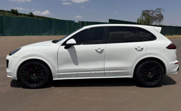 Porsche Cayenne GTS 4dr SUV AWD (3.6L 6cyl Turbo 8A) 2015 White