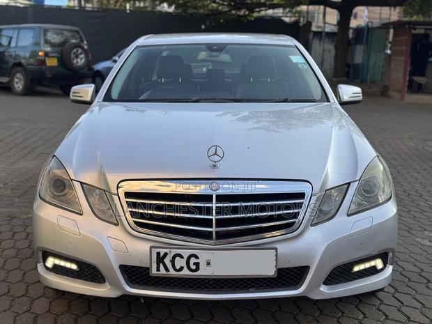 Mercedes-Benz E350 2010 Silver