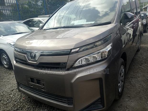 New Toyota Voxy 2018 Beige