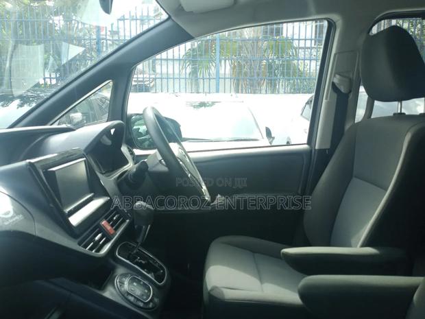New Toyota Voxy 2018 Beige