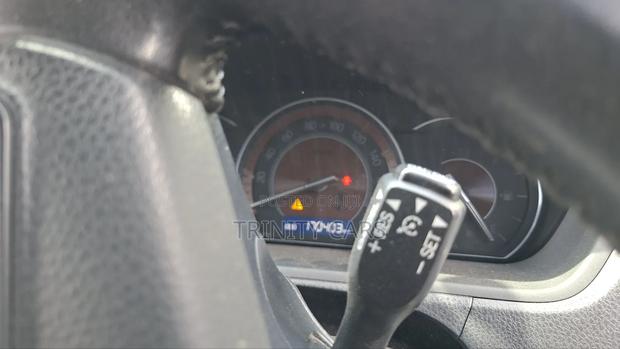 Toyota Esquire 2.0 AWD (7 seater) 2019 Beige
