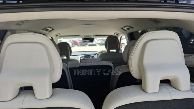 Volvo XC90 T5 Momentum AWD 2019 Blue