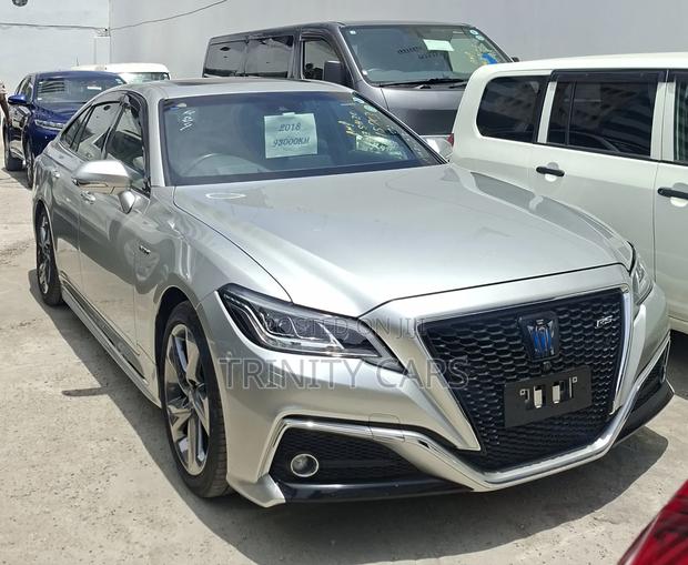Toyota Crown 2020 Silver
