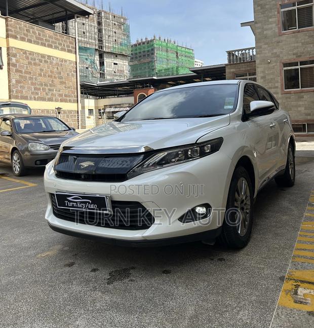 Toyota Harrier 2.0 2014 White