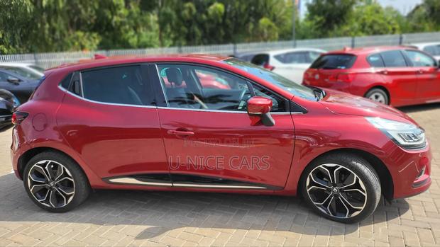 Renault Lutecia 2018 Maroon
