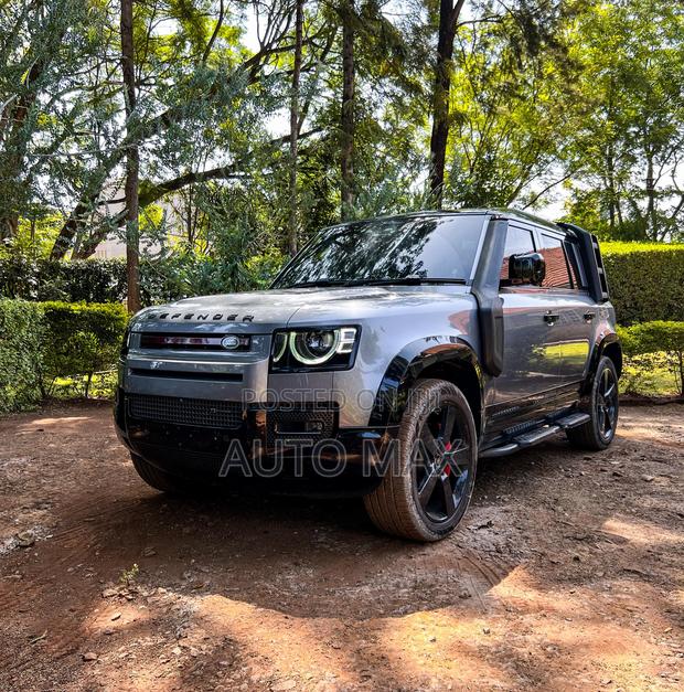 Land Rover Defender 2023 Silver