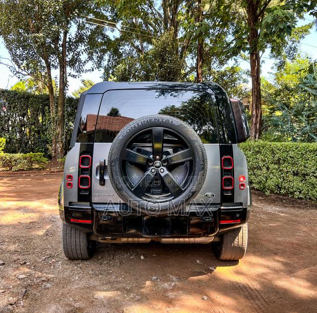 Land Rover Defender 2023 Silver