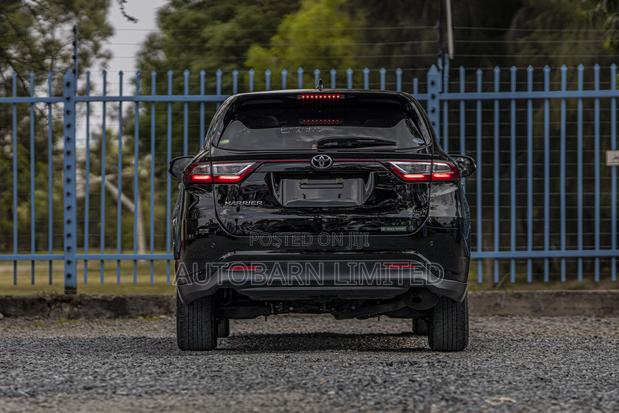Toyota Harrier 2.0 2019 Black
