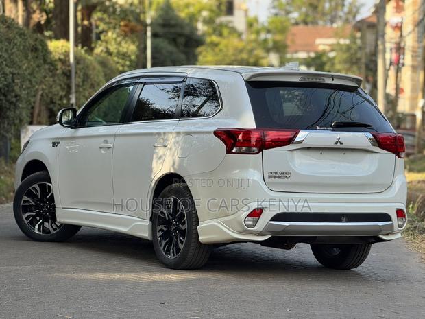Mitsubishi Outlander 2.0 PHEV AWD 2017 White