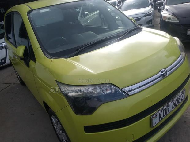 Toyota Spade 1.5 2015 Yellow