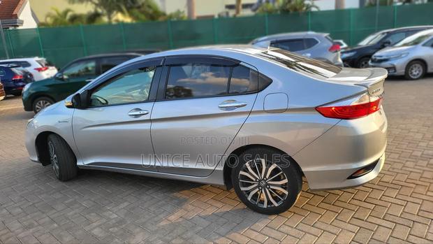 Honda Grace 1.5 Hybrid FWD 2018 Silver
