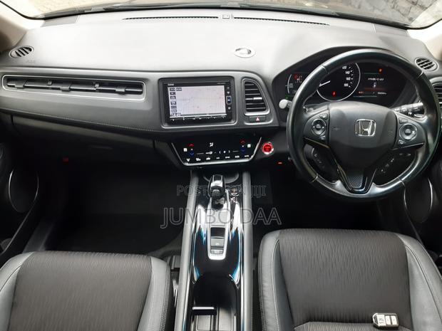 Honda Vezel 1.5 Hybrid 2WD 2018 Black