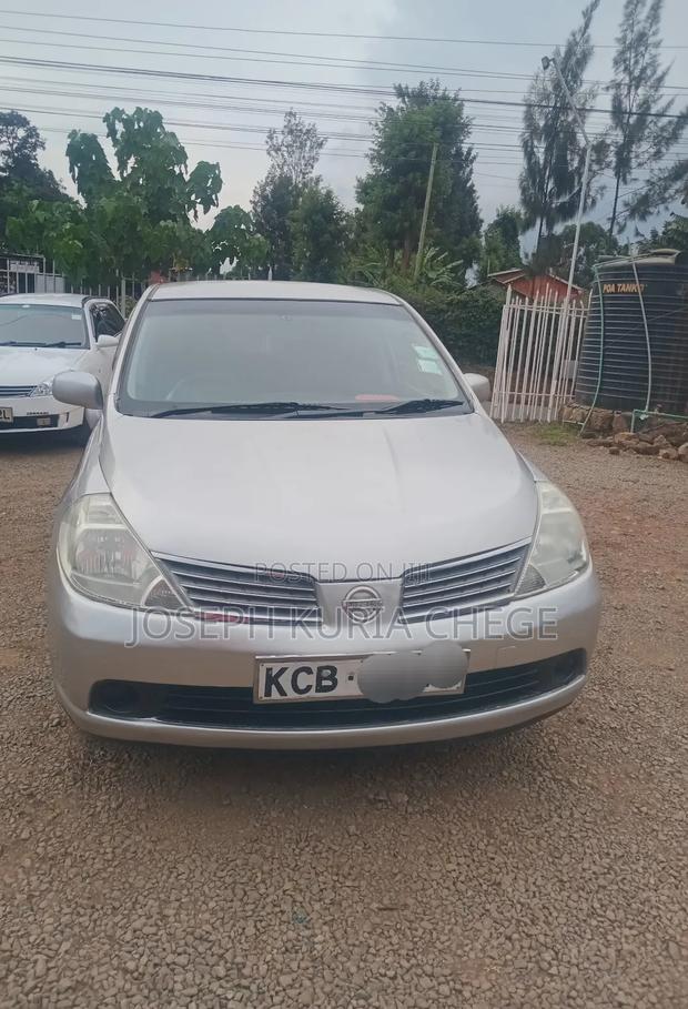 Nissan Tiida 2008 Silver
