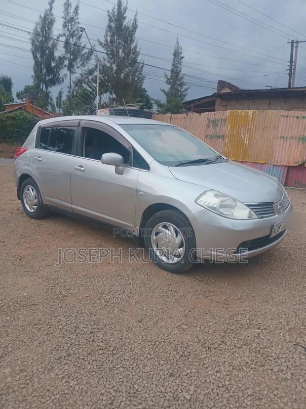 Nissan Tiida 2008 Silver